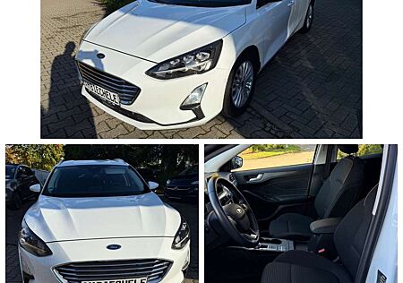 Ford Focus Turnier Titanium Autom AHK ACC Parkl. LED