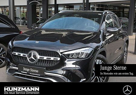 Mercedes-Benz GLA 250 4M Progressive Navi Panorama Memory AHK