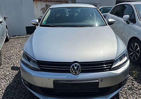 VW Jetta Volkswagen 1.4 TSI DSG