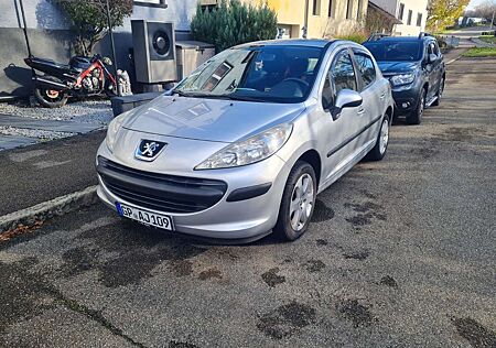 Peugeot 207 75 Filou