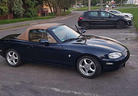 Mazda MX-5 1.6i 16V