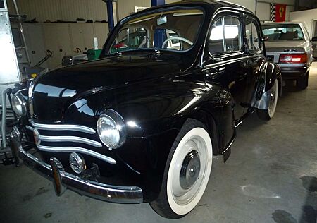 Renault Others 4 CV Cremeschnittchen, Originalzustand