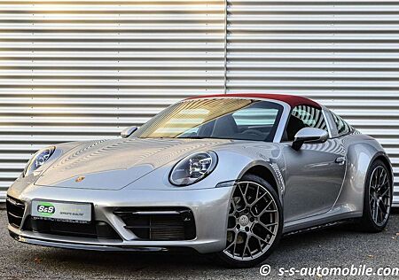 Porsche 992 Targa 4 SportDesign Chrono Sportabgas Matrix