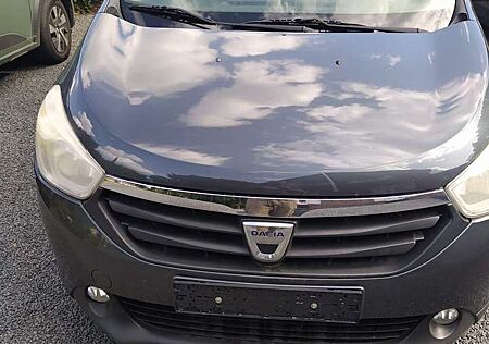 Dacia Lodgy Navi, Reifen neu, Anhängerkupplung, TÜV