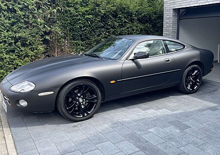 Jaguar XK8 Coupe