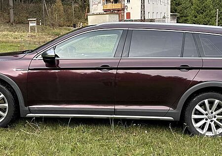 VW Passat Alltrack gebraucht kaufen VW Passat Alltrack Volkswagen 2.0 TDI SCR 4Motion DSG (BMT)