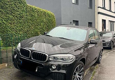 BMW X5 xDrive30d M paket