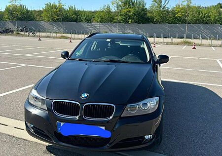 BMW 318i 318 Touring Aut. Navi. Pano