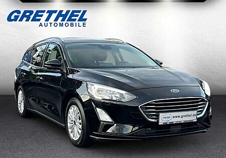 Ford Focus Turnier Titanium AHK-klappbar El. Panodach Navi LE