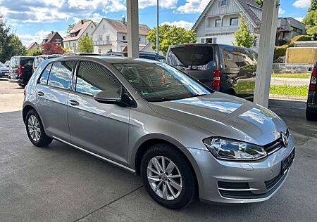 VW Golf Volkswagen VII Lim. Trendline*LM*AHK*PDC*SHZ*