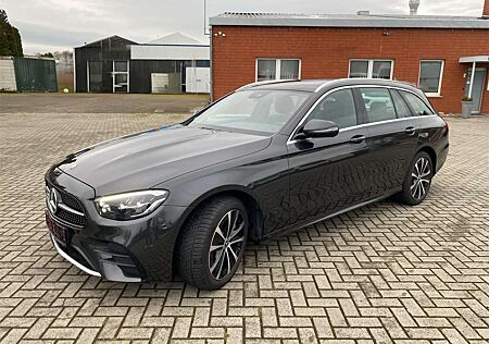 Mercedes-Benz E 300 56000km/Panoramadach/Kamera