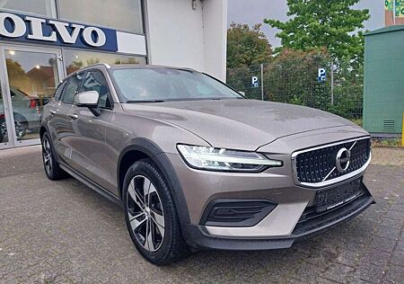 Volvo V60 CC V60 Cross Country B4 D AWD Pro Auto