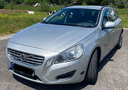 Volvo V60 T4 Geartronic Powershift Edition