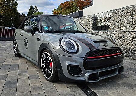 Mini John Cooper Works Cabrio Sport-Aut.