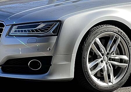 Audi A8 4.0 TFSI cylinder on demand quattro tiptronic