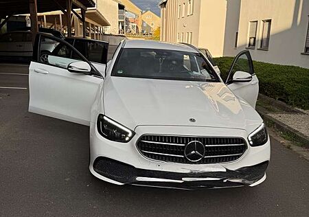 Mercedes-Benz E 220 d T 9G-TRONIC Avantgarde