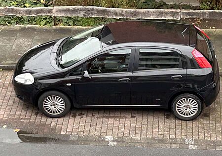 Fiat Grande Punto gebraucht kaufen Fiat Grande Punto 1.4 8V Dynamic 5-Türer