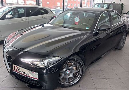 Alfa Romeo Giulia Basis 2.2 Diesel~Bi-Xenon~Navi~Scheckheft