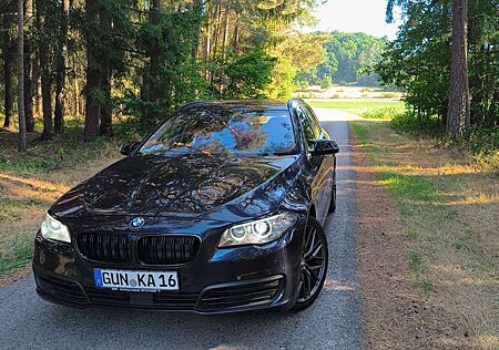 BMW 530d 530 xDrive Touring Aut. Luxury Line
