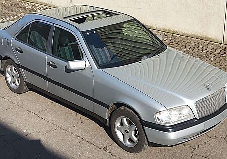 Mercedes-Benz C 200 Classic 1.Hand H-Kennzeichen(Oldtimer)