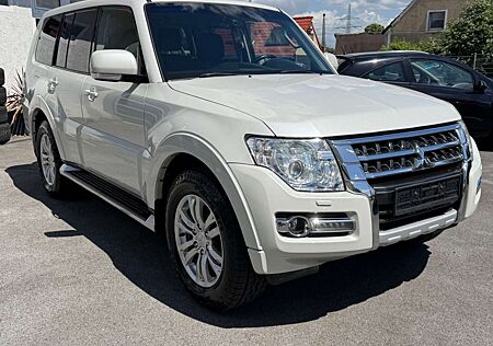 Mitsubishi Pajero 3.2 DI-D SUV-Star ! TOP ZUSTAND !