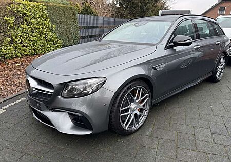 Mercedes-Benz E 63 AMG S im Super Pflegezustand 1A Scheckheft