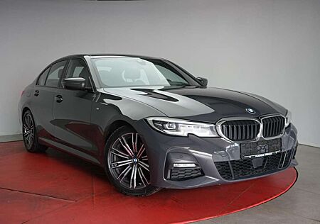 BMW 320 i M Sport Navi/ACC/Virtual/LED