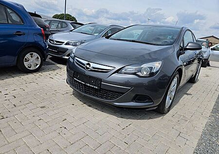 Opel Astra J GTC Edition