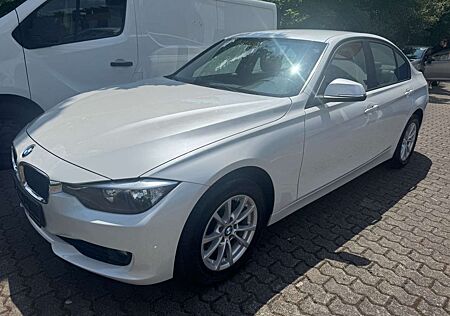 BMW 318 Baureihe 3 Lim. d xDrive Navi+Bluetooth