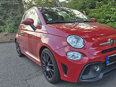 Abarth 595C linea F595, Design Paket, Tech Paket
