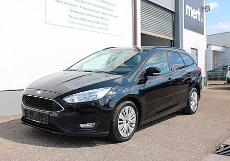 Ford Focus 1.5 TDCI Business Autom. Navi PDC Kam.