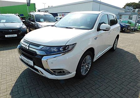 Mitsubishi Outlander Plug-in Hybrid PLUS INTRO 2.4 4WD