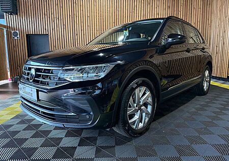 VW Tiguan Volkswagen 2,0 TSI 4Motion Life DSG Navi*ACC*LED*AHK