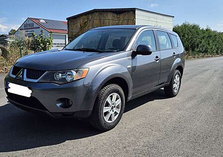 Mitsubishi Outlander 2.0 DI-D 4WD Inform