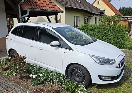 Ford Grand C-Max Titanium