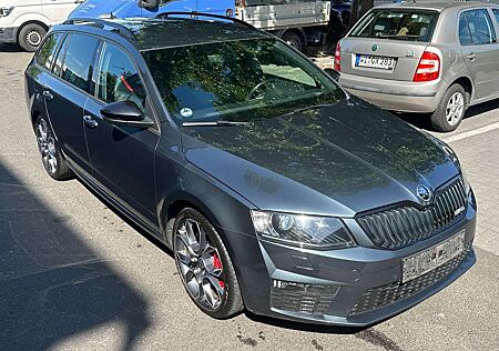 Skoda Octavia Combi RS~EU6~RFK~APPLE~BIXENON~DSG