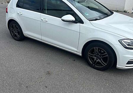 VW Golf Volkswagen Highline BMT/Start-Stopp