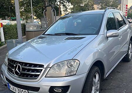 Mercedes-Benz ML 320 CDI (164.122)