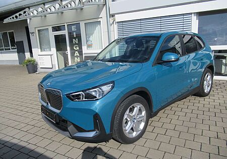 BMW iX1 30 xDrive Panorama,ACC,Head Up,DAB,Extras