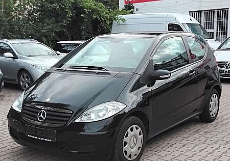 Mercedes-Benz A 150 A -Klasse . Neuer Tüv