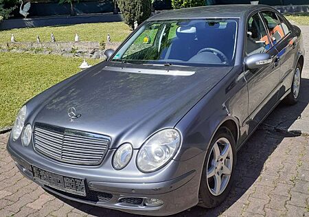 Mercedes-Benz E 200 Kompressor Automatik Classic Sport Edition