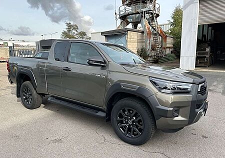 Toyota Hilux EXTRA CAB 2.8, INVINCIBLE, Automatik