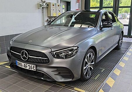Mercedes-Benz E 300 de AMG/HUD/ACC/PANO/BURME/VIRTU/360°/8Fa