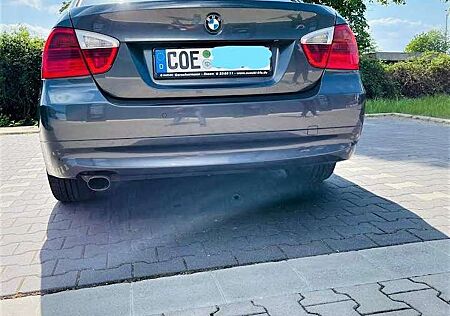 BMW 320i 320