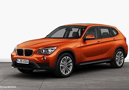 BMW X1 sDrive20i Xenon Pano.Dach Tempomat AHK schw.