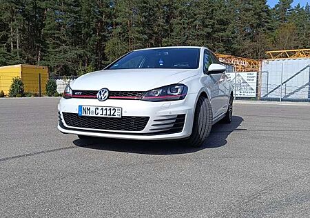 VW Golf GTI Volkswagen TOP Zustand kein Winterkontakt!!!