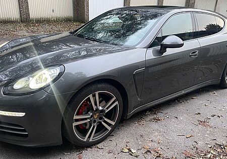 Porsche Panamera FACELIFT / 20 Zoll / Tüv 26 / Bose Sound