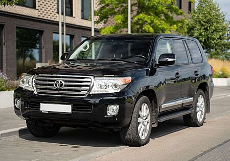 Toyota Land Cruiser 200V8 Diesel