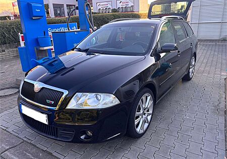 Skoda Octavia Combi 2.0 TDI DPF RS