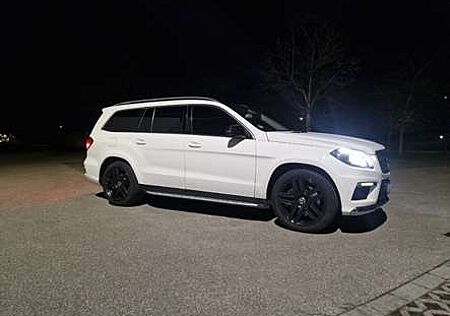 Mercedes-Benz GL 350 BlueTEC 4Matic 7G-TRONIC